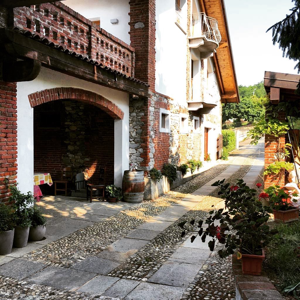 Fontechiara - Sorsi di relax : soggiorno e degustazione al Decanter House Piemonte Fontechiara