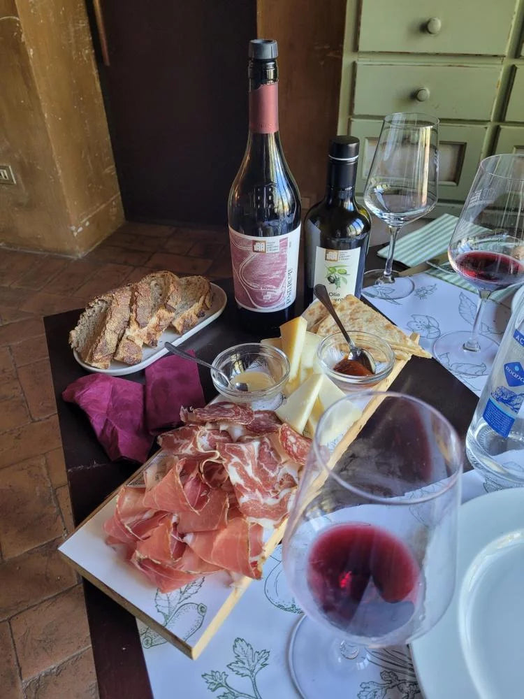 Tenuta Santi Giacomo e Filippo - E-Bike "Alle Origini del Cibo" Marche Tenuta Santi Giacomo e Filippo
