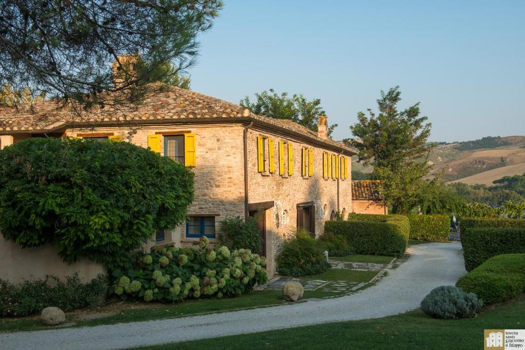 Tenuta Santi Giacomo e Filippo - E-Bike "Alle Origini del Cibo" Marche Tenuta Santi Giacomo e Filippo
