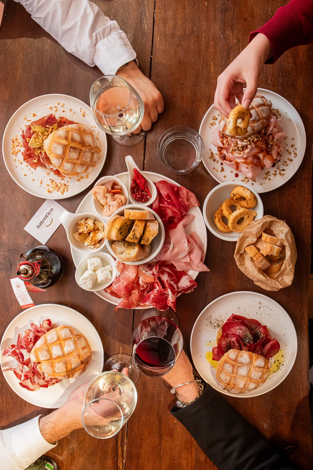 Enoteca Autentico Milano - “COCCOLA & VINO” Milano